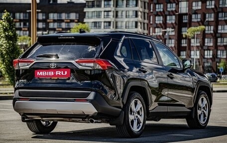 Toyota RAV4, 2019 год, 3 120 000 рублей, 11 фотография