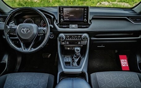 Toyota RAV4, 2019 год, 3 120 000 рублей, 17 фотография