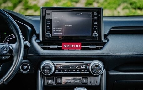 Toyota RAV4, 2019 год, 3 120 000 рублей, 18 фотография