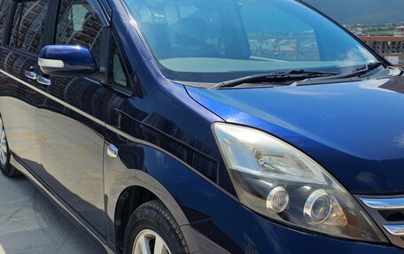 Toyota ISis I, 2012 год, 1 250 000 рублей, 5 фотография