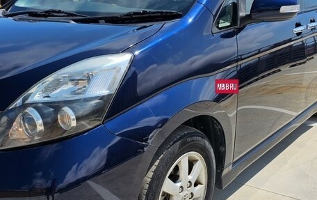 Toyota ISis I, 2012 год, 1 250 000 рублей, 4 фотография