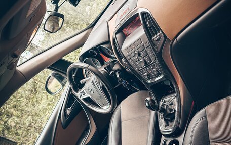 Opel Astra J, 2013 год, 800 000 рублей, 10 фотография