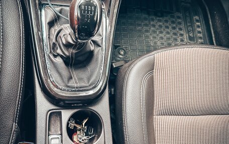 Opel Astra J, 2013 год, 800 000 рублей, 17 фотография