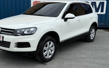 Volkswagen Touareg III, 2011 год, 2 050 000 рублей, 4 фотография