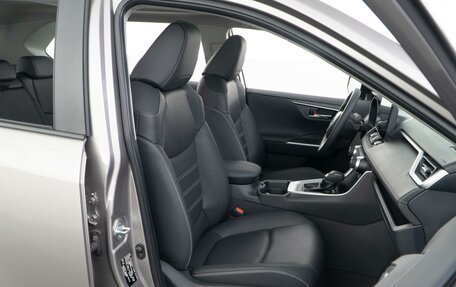 Toyota RAV4, 2023 год, 3 824 300 рублей, 8 фотография
