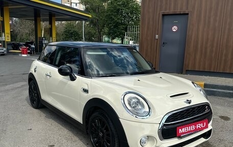 MINI Hatch, 2015 год, 2 000 000 рублей, 2 фотография