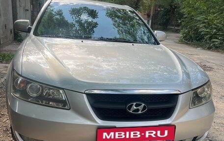 Hyundai Sonata VI, 2007 год, 650 000 рублей, 1 фотография