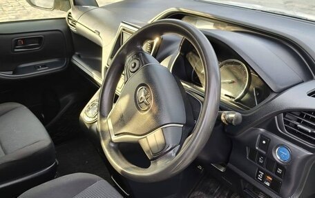 Toyota Voxy III, 2014 год, 1 400 000 рублей, 3 фотография