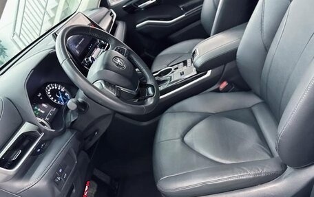 Toyota Highlander, 2022 год, 3 780 000 рублей, 11 фотография