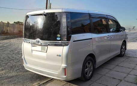 Toyota Voxy III, 2014 год, 1 400 000 рублей, 8 фотография