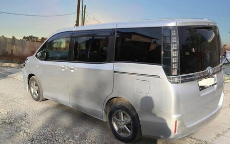 Toyota Voxy III, 2014 год, 1 400 000 рублей, 7 фотография