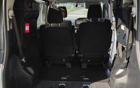 Toyota Voxy III, 2014 год, 1 400 000 рублей, 5 фотография