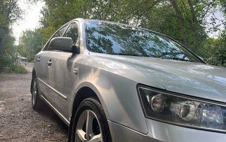 Hyundai Sonata VI, 2007 год, 650 000 рублей, 2 фотография