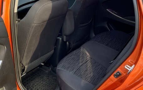 Hyundai Solaris II рестайлинг, 2015 год, 900 000 рублей, 6 фотография