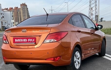 Hyundai Solaris II рестайлинг, 2015 год, 900 000 рублей, 4 фотография