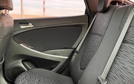 Hyundai Solaris II рестайлинг, 2015 год, 900 000 рублей, 10 фотография