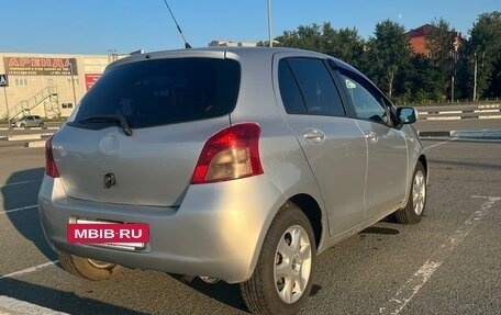 Toyota Yaris III рестайлинг, 2008 год, 530 000 рублей, 2 фотография