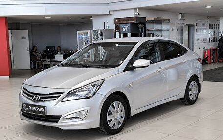 Hyundai Solaris II рестайлинг, 2015 год, 799 000 рублей, 5 фотография