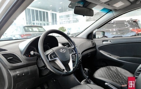 Hyundai Solaris II рестайлинг, 2015 год, 799 000 рублей, 20 фотография