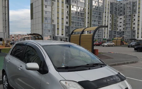 Toyota Yaris III рестайлинг, 2007 год, 650 000 рублей, 2 фотография