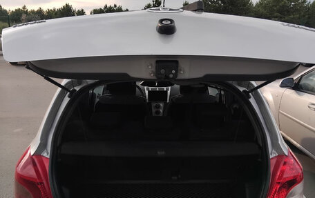 Toyota Yaris III рестайлинг, 2007 год, 650 000 рублей, 17 фотография