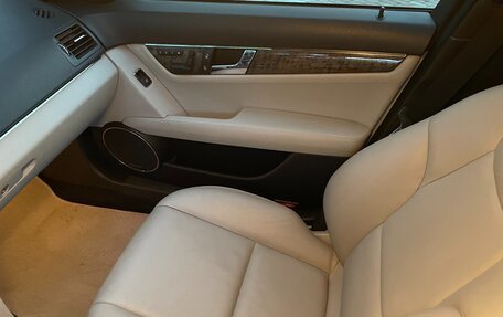 Mercedes-Benz C-Класс, 2009 год, 1 300 000 рублей, 5 фотография