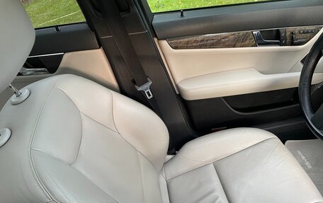 Mercedes-Benz C-Класс, 2009 год, 1 300 000 рублей, 12 фотография