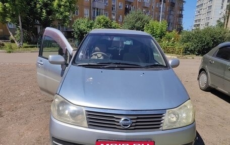 Nissan Liberty, 2001 год, 400 000 рублей, 2 фотография