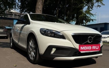 Volvo V40 Cross Country I, 2019 год, 2 300 000 рублей, 3 фотография