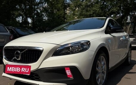 Volvo V40 Cross Country I, 2019 год, 2 300 000 рублей, 4 фотография