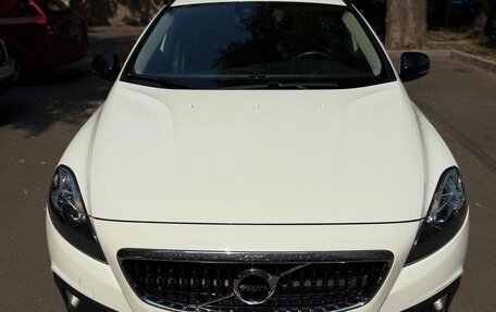 Volvo V40 Cross Country I, 2019 год, 2 300 000 рублей, 2 фотография