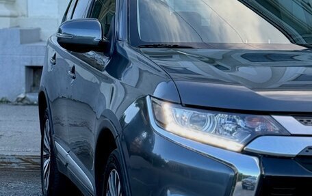 Mitsubishi Outlander III рестайлинг 3, 2019 год, 1 899 000 рублей, 8 фотография