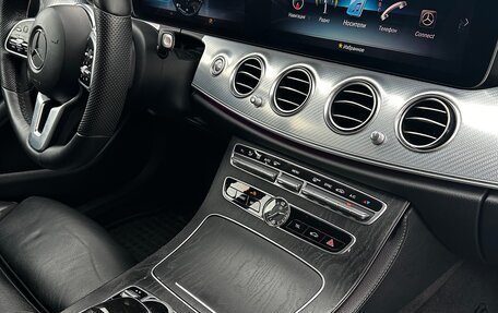 Mercedes-Benz E-Класс, 2019 год, 2 350 000 рублей, 8 фотография