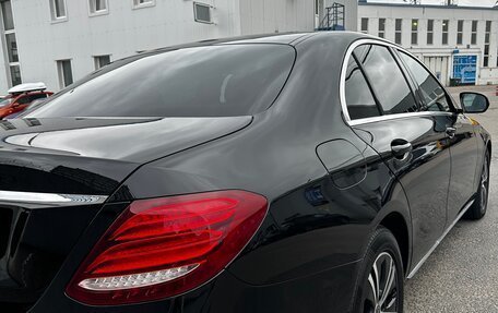 Mercedes-Benz E-Класс, 2019 год, 2 350 000 рублей, 5 фотография