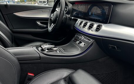 Mercedes-Benz E-Класс, 2019 год, 2 350 000 рублей, 9 фотография