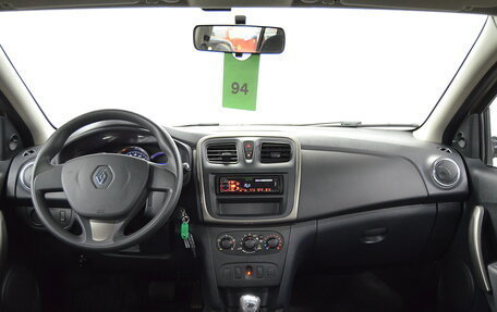 Renault Logan II, 2015 год, 750 000 рублей, 11 фотография
