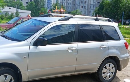 Mitsubishi Outlander III рестайлинг 3, 2006 год, 500 000 рублей, 3 фотография