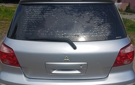Mitsubishi Outlander III рестайлинг 3, 2006 год, 500 000 рублей, 2 фотография