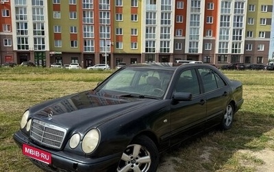 Mercedes-Benz E-Класс, 1997 год, 250 000 рублей, 1 фотография