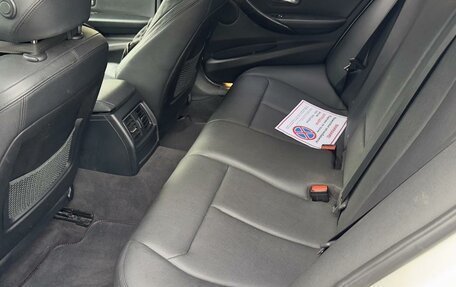 BMW 3 серия, 2016 год, 2 400 000 рублей, 18 фотография