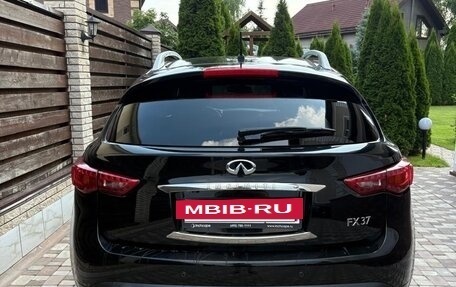 Infiniti FX II, 2012 год, 1 800 000 рублей, 7 фотография