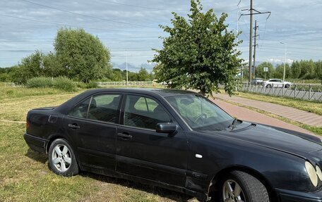 Mercedes-Benz E-Класс, 1997 год, 250 000 рублей, 3 фотография