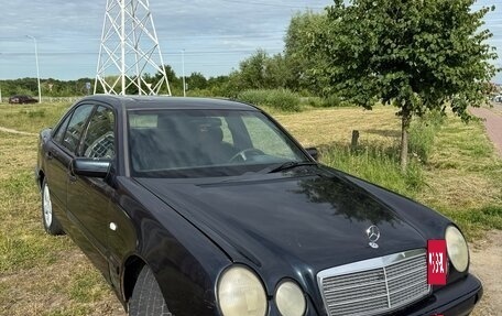 Mercedes-Benz E-Класс, 1997 год, 250 000 рублей, 2 фотография