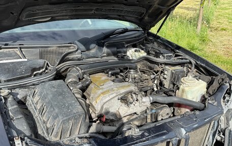 Mercedes-Benz E-Класс, 1997 год, 250 000 рублей, 12 фотография