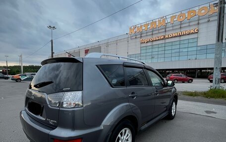 Mitsubishi Outlander III рестайлинг 3, 2010 год, 850 000 рублей, 7 фотография