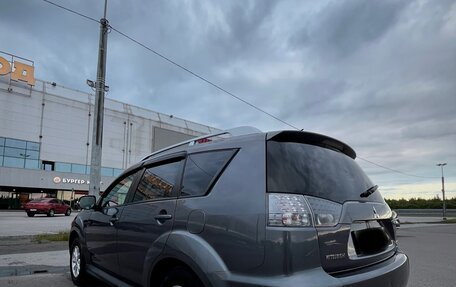 Mitsubishi Outlander III рестайлинг 3, 2010 год, 850 000 рублей, 5 фотография