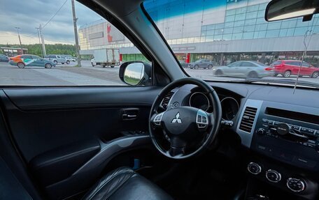Mitsubishi Outlander III рестайлинг 3, 2010 год, 850 000 рублей, 12 фотография