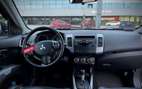 Mitsubishi Outlander III рестайлинг 3, 2010 год, 850 000 рублей, 8 фотография