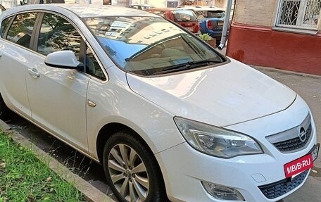 Opel Astra J, 2011 год, 820 000 рублей, 3 фотография