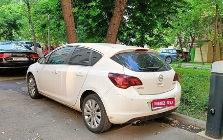 Opel Astra J, 2011 год, 820 000 рублей, 2 фотография